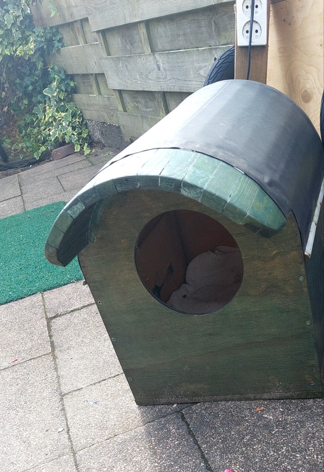 Buitenkattenverblijf, Ophalen, Overige