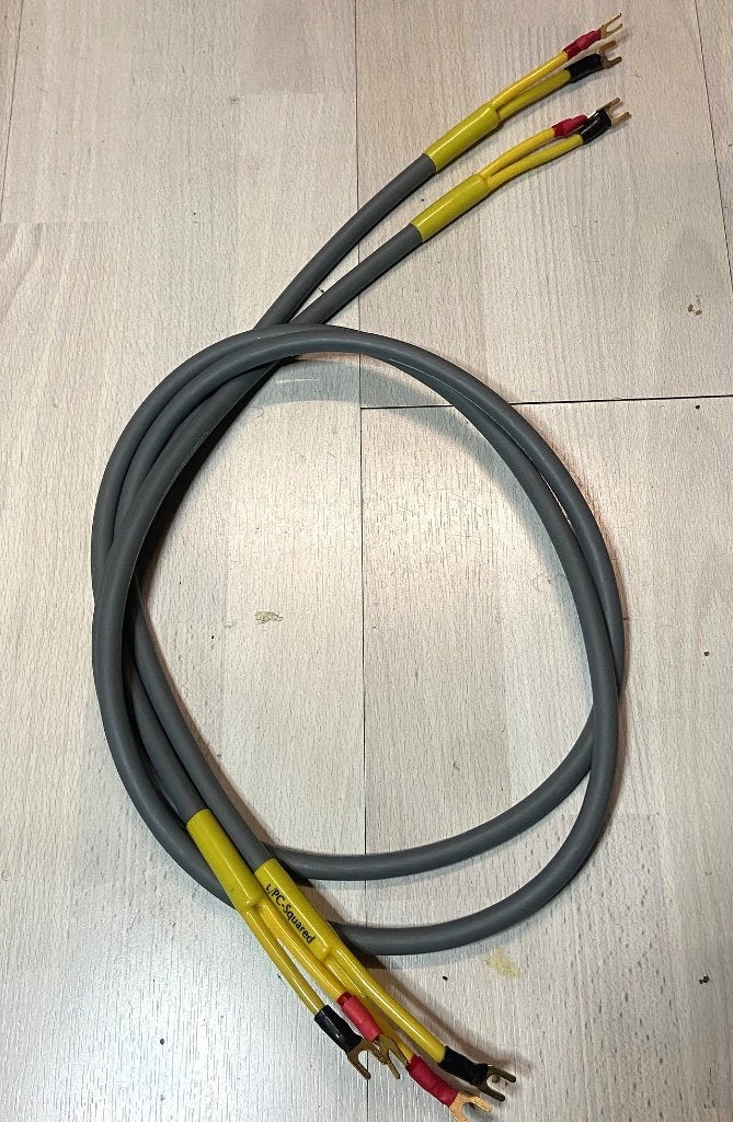 MIT PC-Squared Speaker cable, Audio, Tv en Foto, Ophalen of Verzenden, Zo goed als nieuw, Minder dan 2 meter, Luidsprekerkabel
