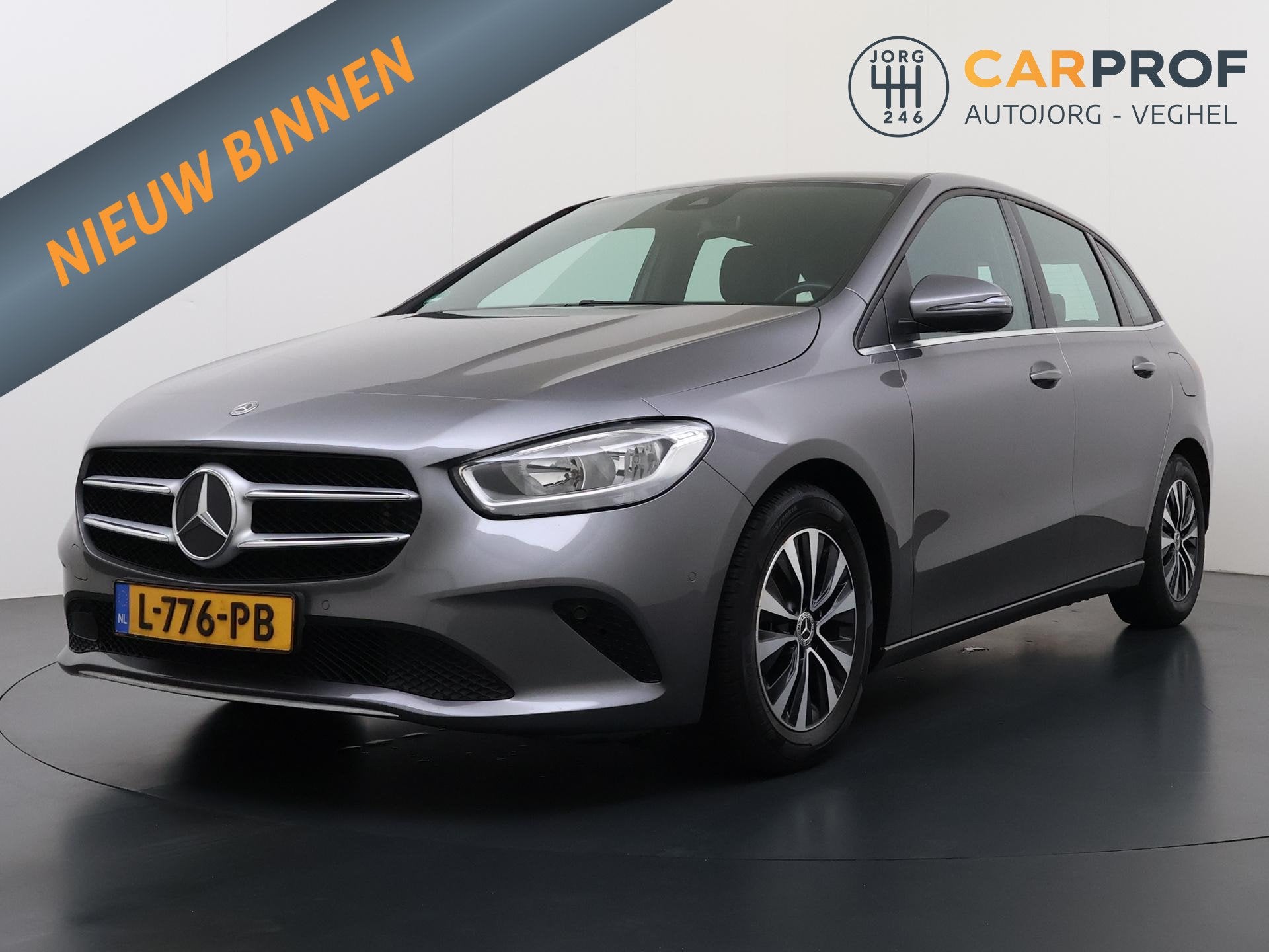 Mercedes-Benz B-klasse 180 Premium Trekhaak | Navigatie | Ca, Auto's, 136 pk, Gebruikt, 4 cilinders, 700 kg