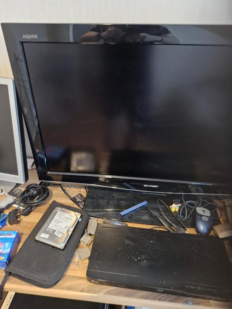 Sharp Aquos LCD TV LC-37XD1E Full HD met afstandsbediening, Ophalen