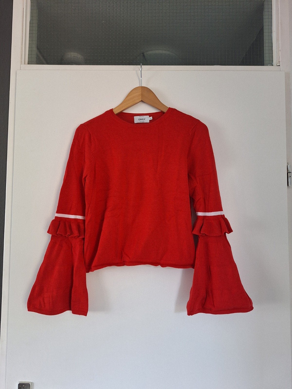 Mooi rood truitje/top/shirtje van Only mt. XS/34 €10,-, Only, Ophalen of Verzenden, Zo goed als nieuw, Lange mouw