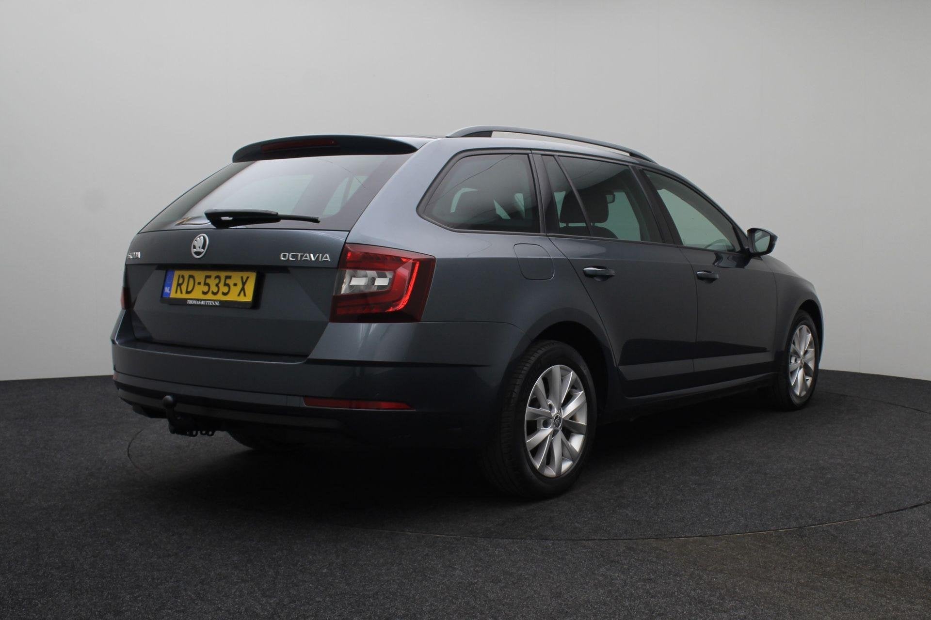 Skoda Octavia Combi 1.6 TDI Greentech Ambition 2018 | 1e Eig, Auto's, Voorwielaandrijving, 1227 kg, Stof, Gebruikt