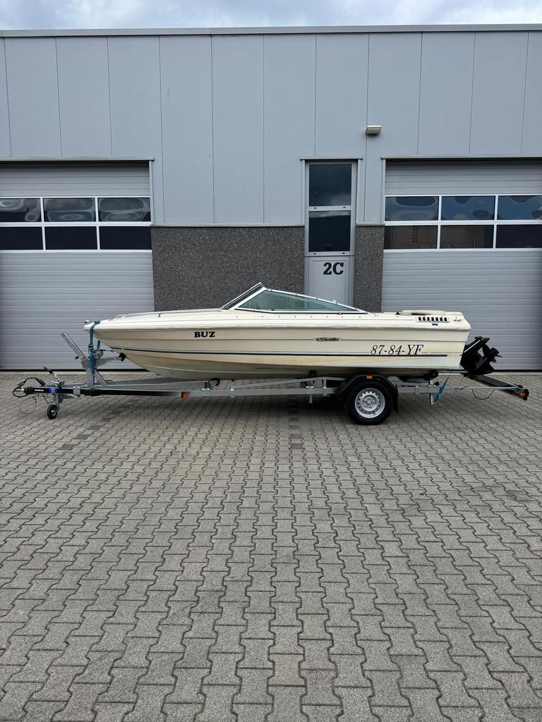 SeaRay Seville Speedboot, 120 PK MerCruiser, Nieuwe trailer, Watersport en Boten, Speedboten, Ophalen, Gebruikt, Binnenboordmotor