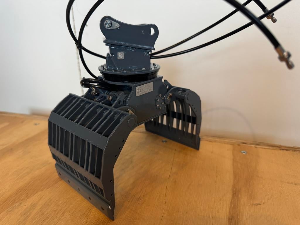 Hydraulische sorteergrijper van LESU. 1:14 RC Kranen., Ophalen of Verzenden, Nieuw