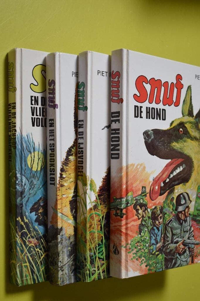 4 x De avonturen van SNUF de hond-, Ophalen of Verzenden, Gelezen, Piet Prins, Fictie