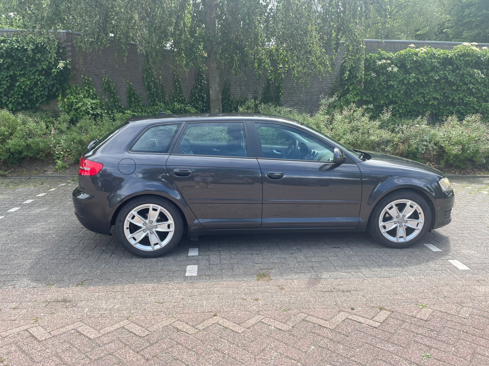Audi A3 1.9 TDI 150pk Sportback 2009 Antraciet, Auto's, Audi, Voorwielaandrijving, Stof, 4 cilinders, 150 pk