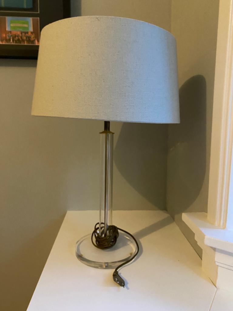 Lamp - lichtblauwe kap, plexiglas voet, Ophalen of Verzenden, Zo goed als nieuw, Minder dan 50 cm