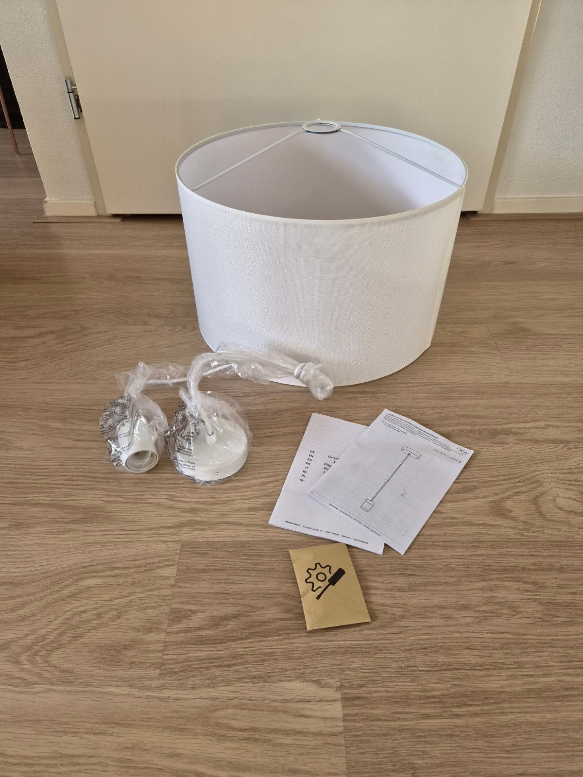 Nieuwe Paco Home Hanglamp - Wit, 30 cm hoog, 45 cm diameter, Ophalen of Verzenden, Nieuw