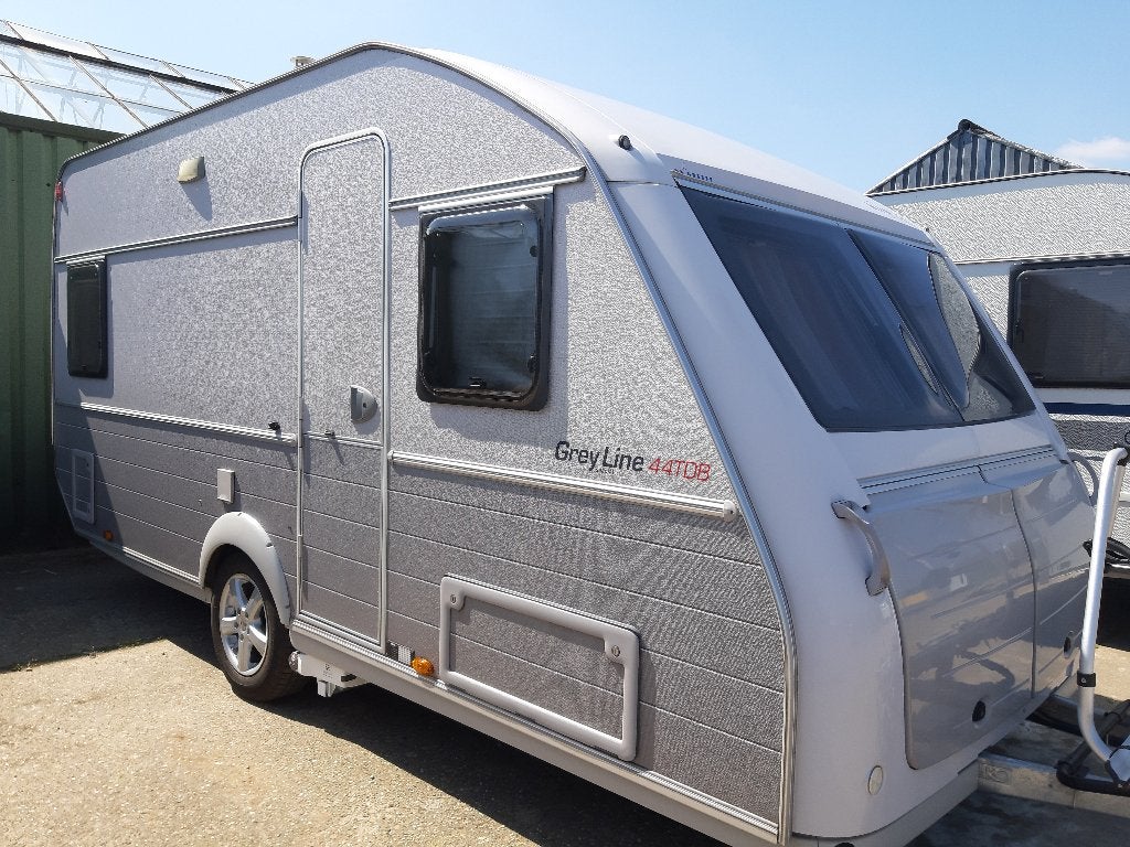 Kip Grey Line 44 TDB Speciaal, Caravans en Kamperen, Caravans, Standaardzit, Omvormbare zithoek, Kip, Schokbreker