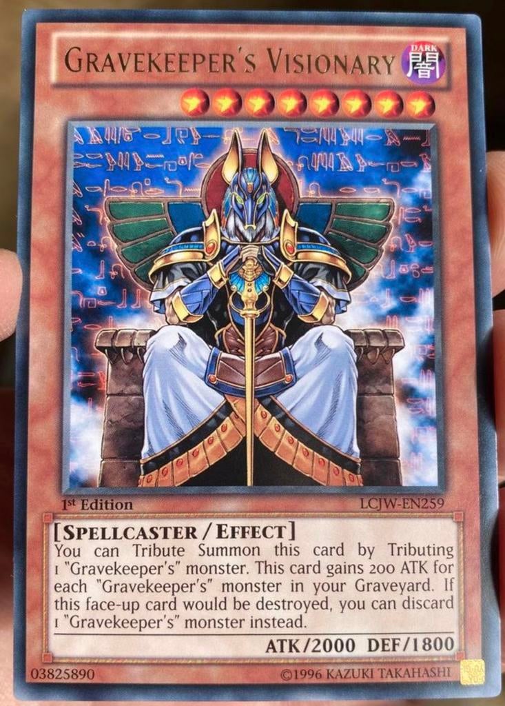 Yu-Gi-Oh! Gravekeeper’s Visionary LCJW 1st Edition !, Ophalen of Verzenden, Zo goed als nieuw, Losse kaart