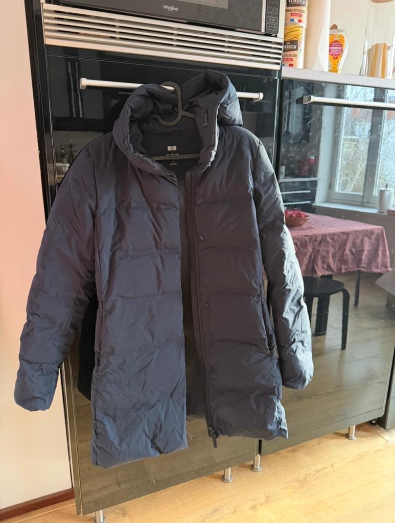 blue Uniqlo semi-long puffer jas maat XS, Ophalen, Zo goed als nieuw, Maat 34 (XS) of kleiner, Blauw