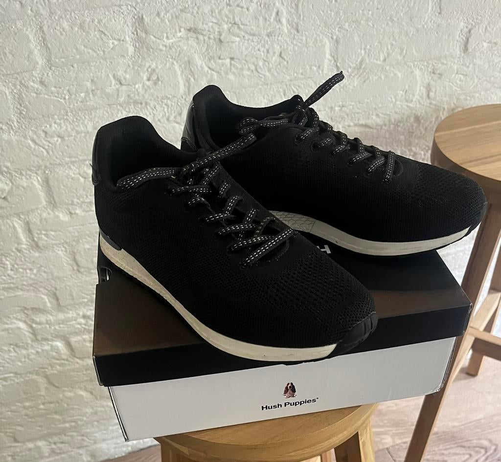 HUSH PUPPIES maat 39 zwart, Kleding | Dames, Schoenen, Ophalen of Verzenden, Zo goed als nieuw, Zwart, Sneakers of Gympen