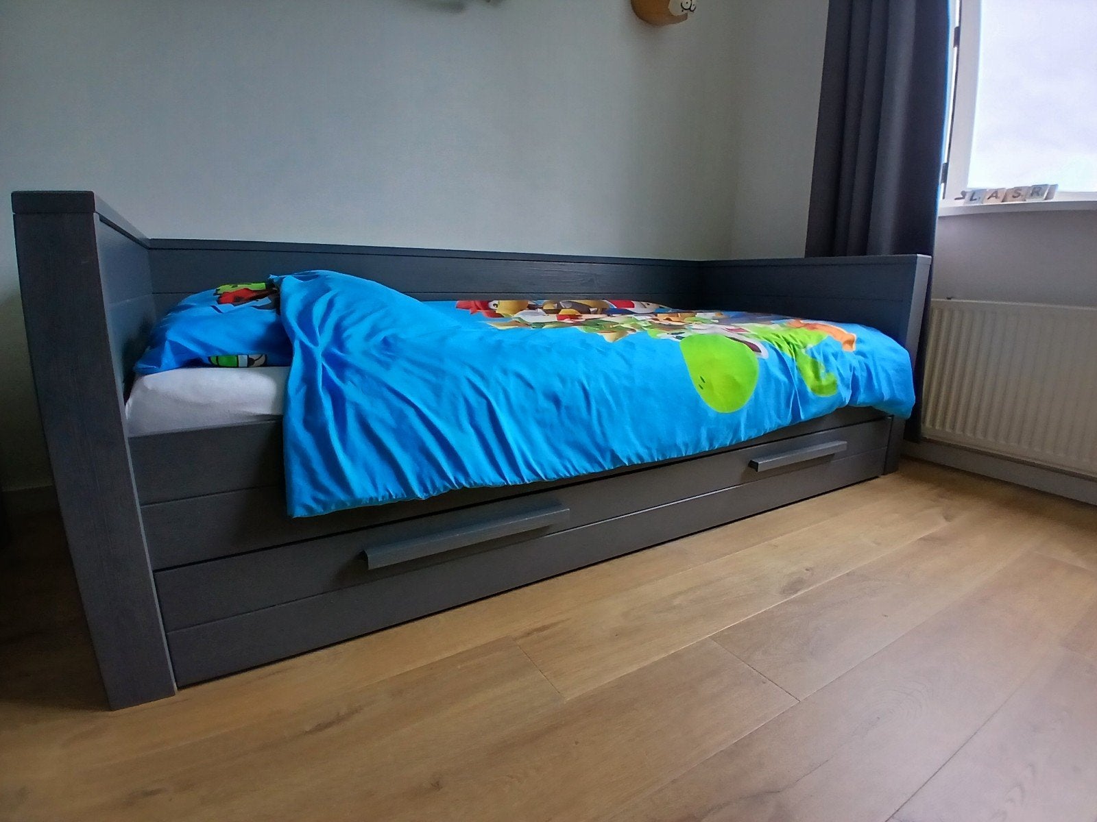 Woood grijs eenpersoonsbed met opberglade, Ophalen, Gebruikt, 90 cm, Eenpersoons