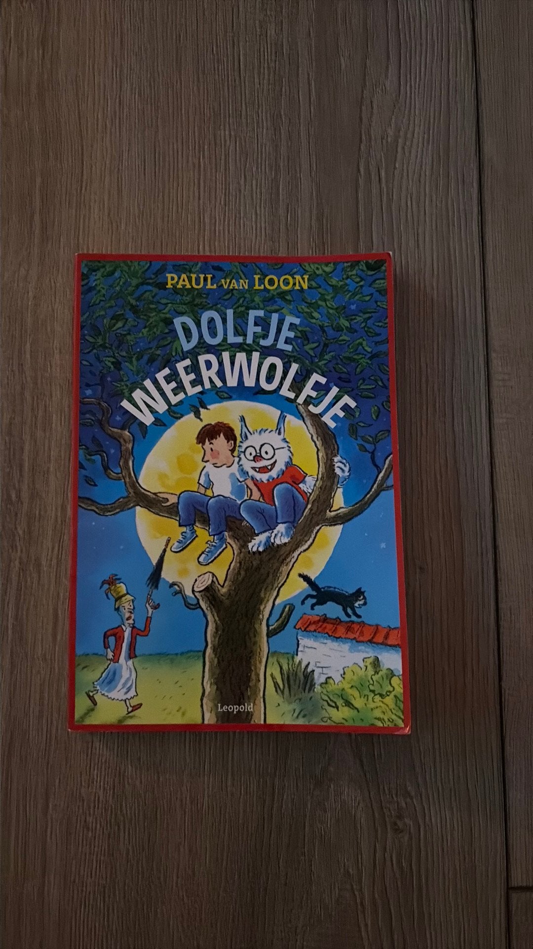 Boek Dolfje weerwolfje, Ophalen of Verzenden, Zo goed als nieuw, Fictie algemeen