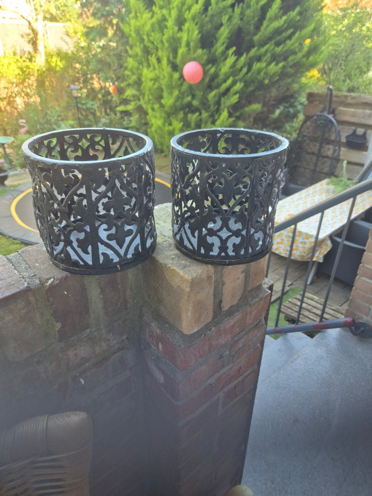 2 mooie windlichten van ijzer 10 euro, Ophalen, Rond, Metaal, Minder dan 30 cm