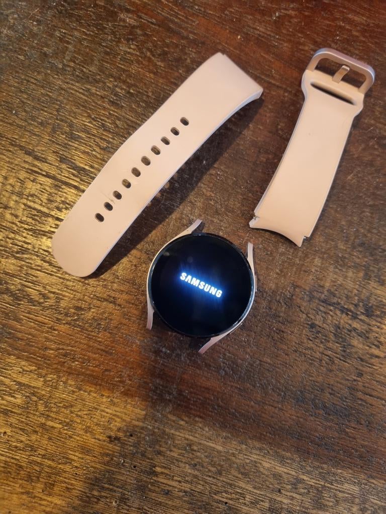 Samsung Galaxy Watch 4 - Roze, Sieraden, Tassen en Uiterlijk, Smartwatches, Gebruikt, Ophalen of Verzenden, Samsung, Conditie