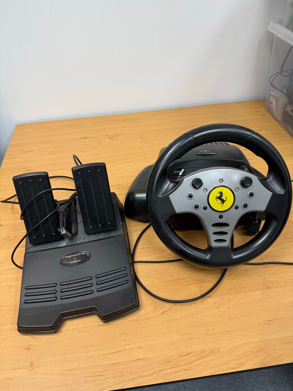 Thrustmaster Ferrari F1 racestuur met pedalen, voor PC, Ophalen of Verzenden, Overige merken, Gebruikt