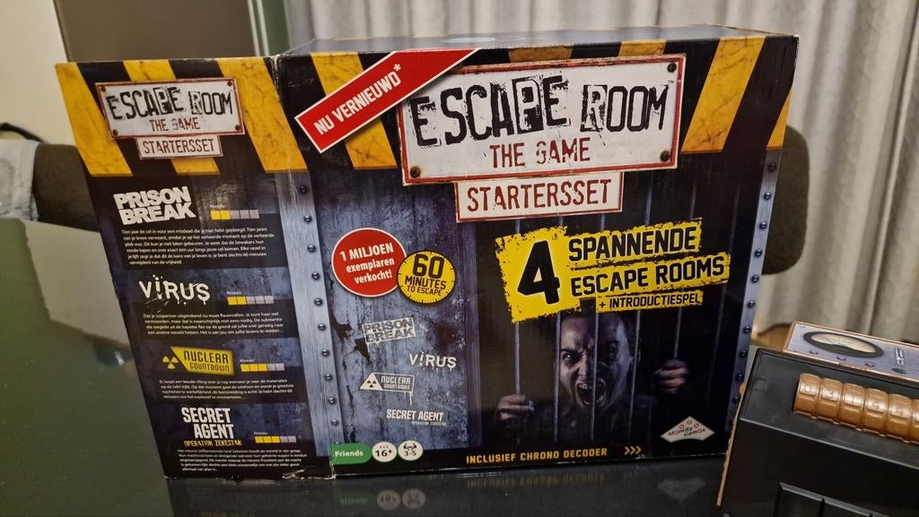 Escaperoom bordspel met 4 games, Ophalen