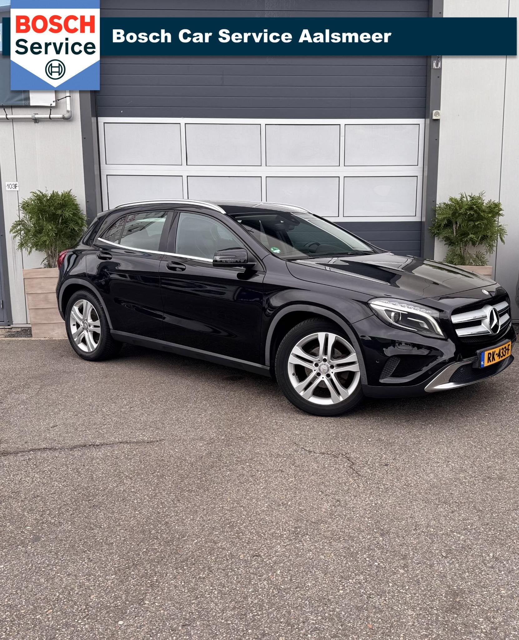 Mercedes-Benz GLA-klasse 180 Ambition, Auto's, Voorwielaandrijving, Gebruikt, 4 cilinders, Leder en Stof
