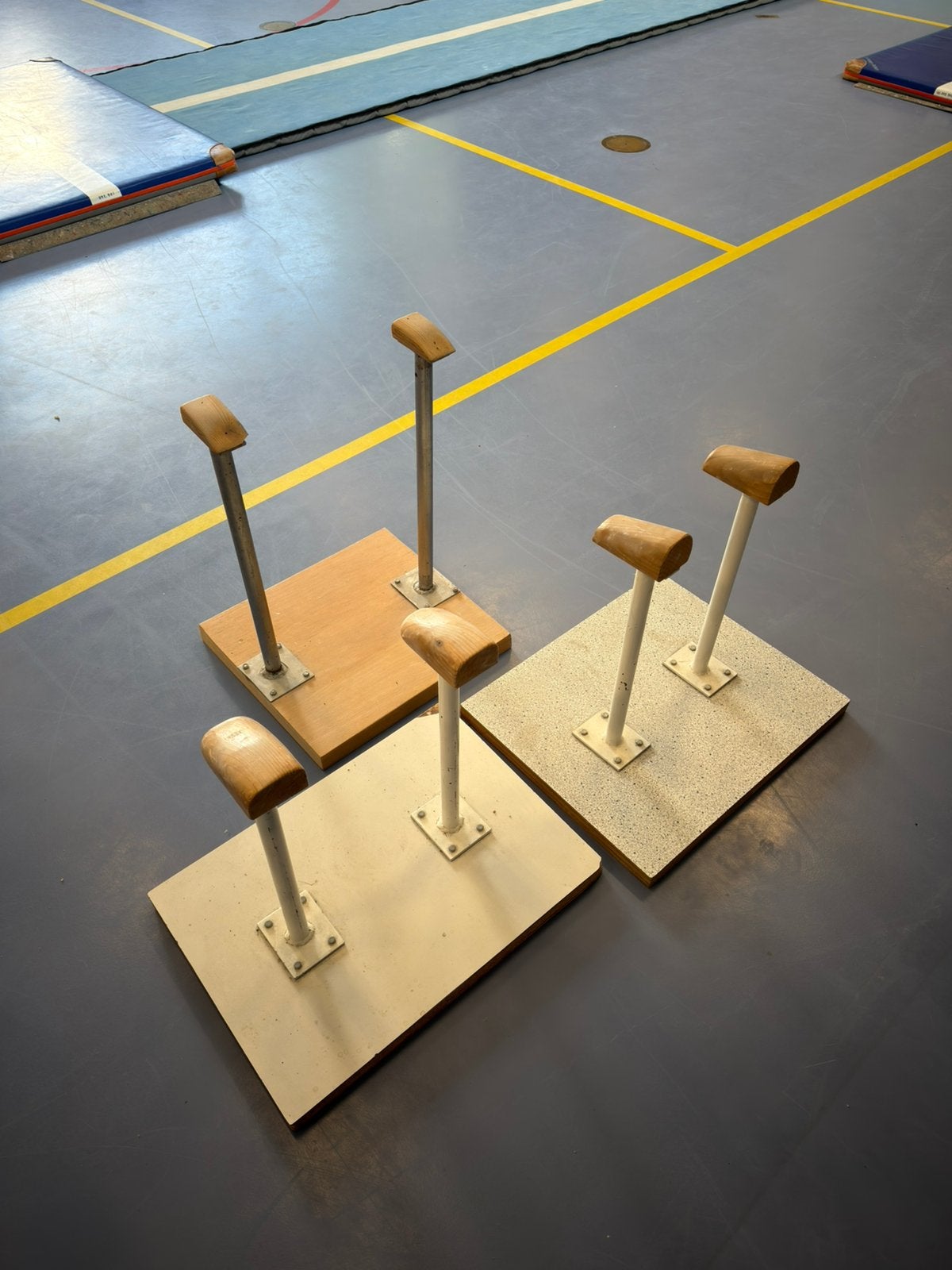 Acropaaltjes, Maat 36 t/m 42, Ophalen, Zo goed als nieuw, Materiaal