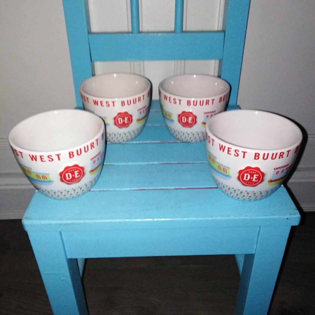 Douwe Egberts burendag mokken Oost West Buurt Best set van 4, Huis en Inrichting, Keuken | Servies, Ophalen, Glas of Glazen, Gebruikt