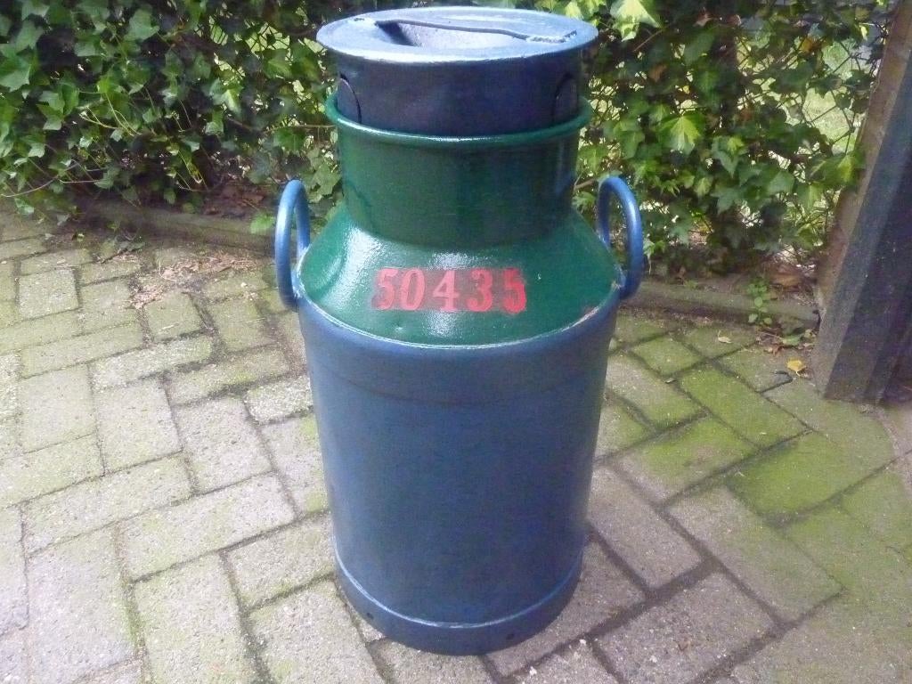 ooie orginele beschilderde melktuit met deksel, Ophalen