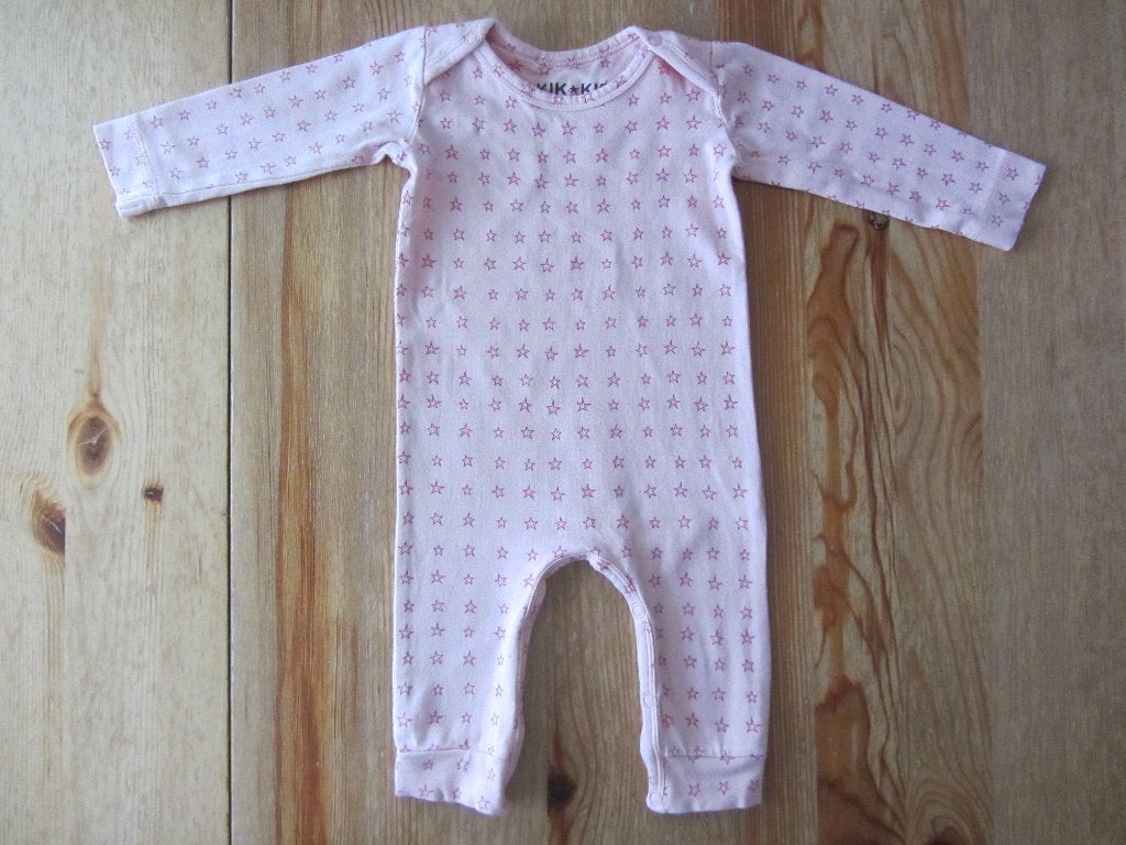 Roze pakje met sterretjes Kik Kid maat 62, Ophalen of Verzenden, Zo goed als nieuw, Meisje, Pakje