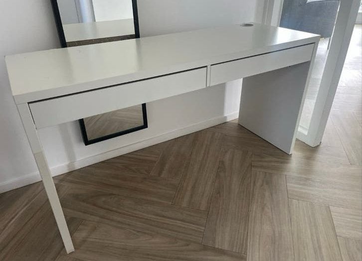 IKEA Bureau met lades en kabelgoot - Wit, Ophalen, Gebruikt, Met lades, Spaanplaat of MDF