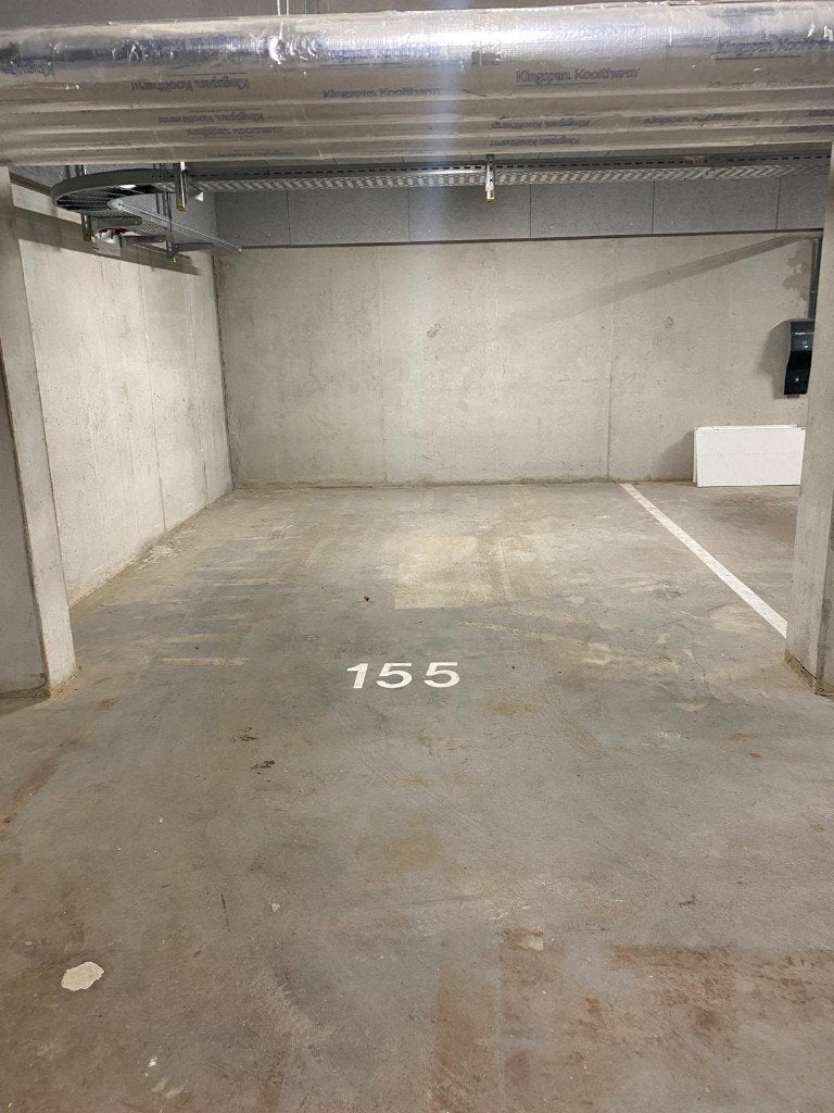 Parkeerplaats Ceramiquelaan Adam Noord, Huizen en Kamers, Amsterdam