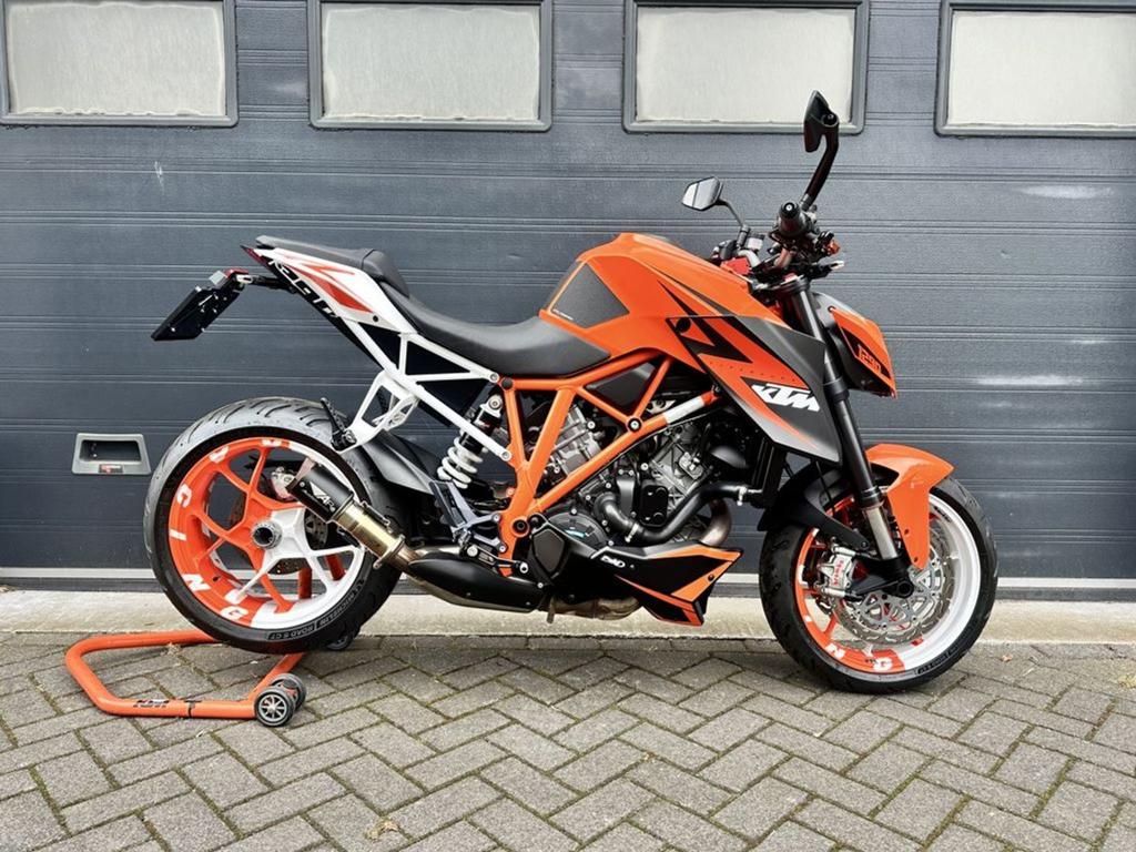 KTM 1290 SUPER DUKE R (bj 2014), Motoren, 2 cilinders, KTM, Motorrijbewijs A, Bedrijf