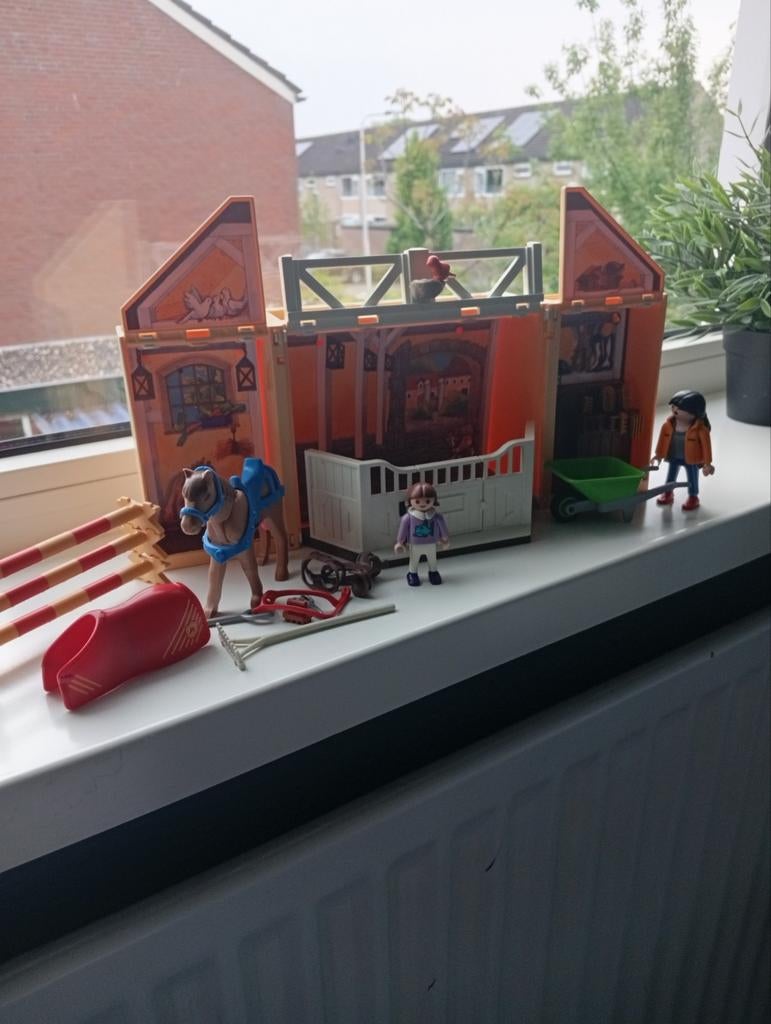 Playmobil paardenstal met accessoires en figuren, Ophalen of Verzenden, Gebruikt, Complete set