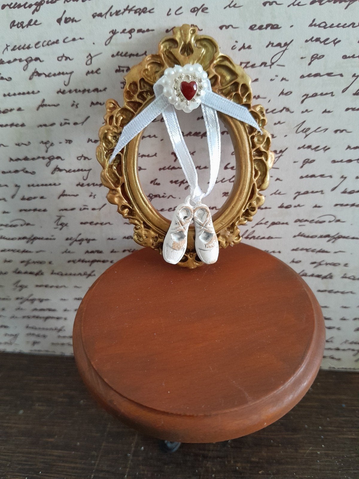 🩰 PPH 1.12 ROMANTISCHE "SPITZEN" IN EEN BROCANTE LIJST 🩰, Ophalen of Verzenden, Nieuw, Poppenhuis