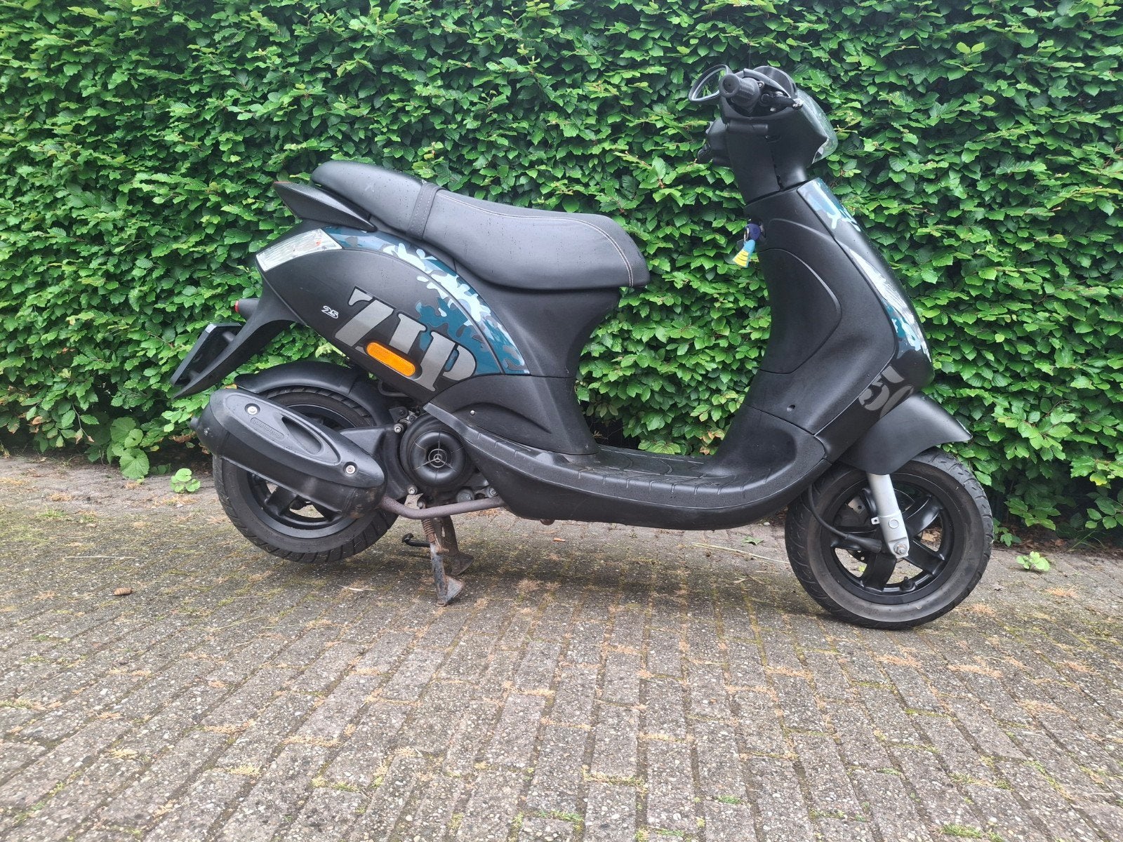Te koop originele zip 4t limited edition rijd als nieuw, Ophalen of Verzenden, Zo goed als nieuw, Benzine, Zip