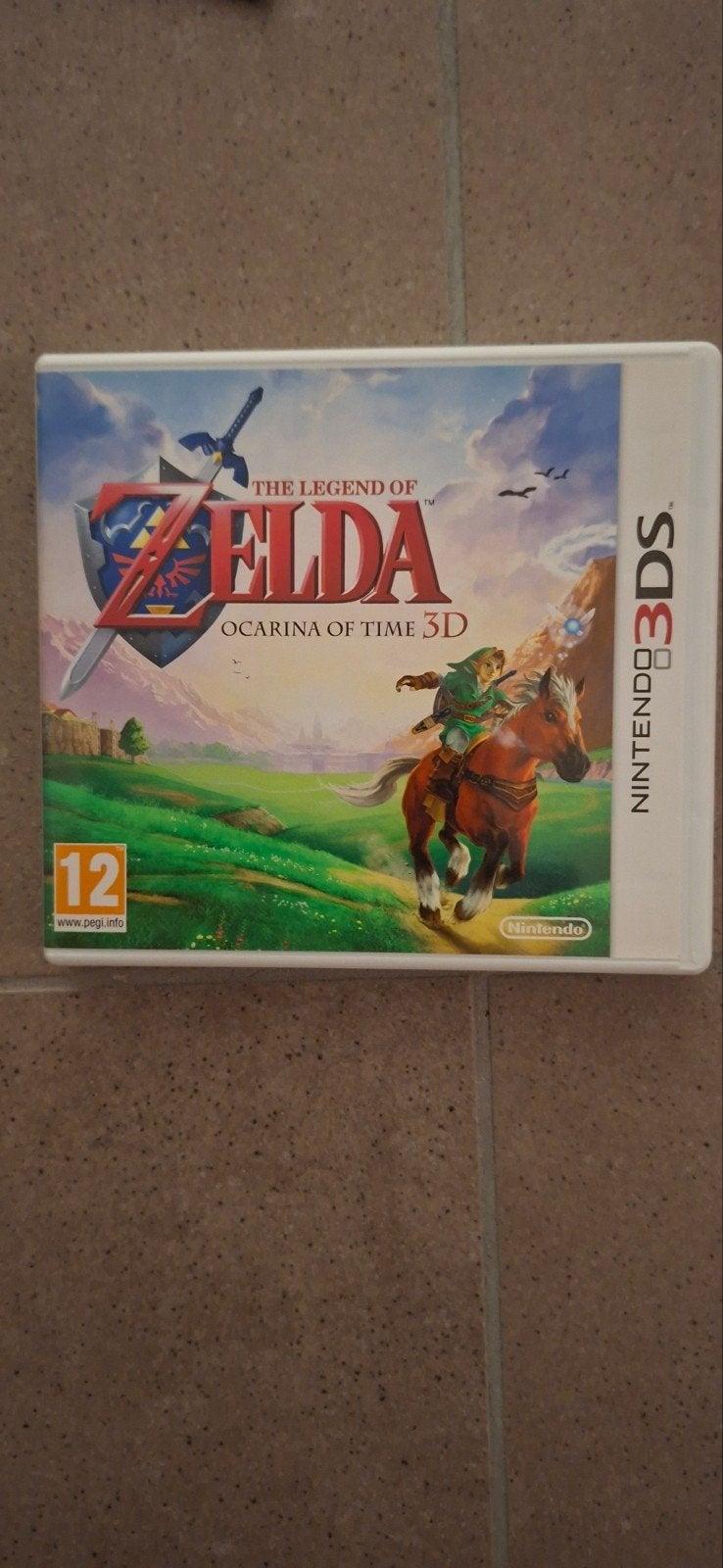 Zelda Ocarina Of Time 3DS CIB + ONGEKRASTE VIP KAART, Avontuur en Actie, 1 speler, Ophalen of Verzenden, Zo goed als nieuw
