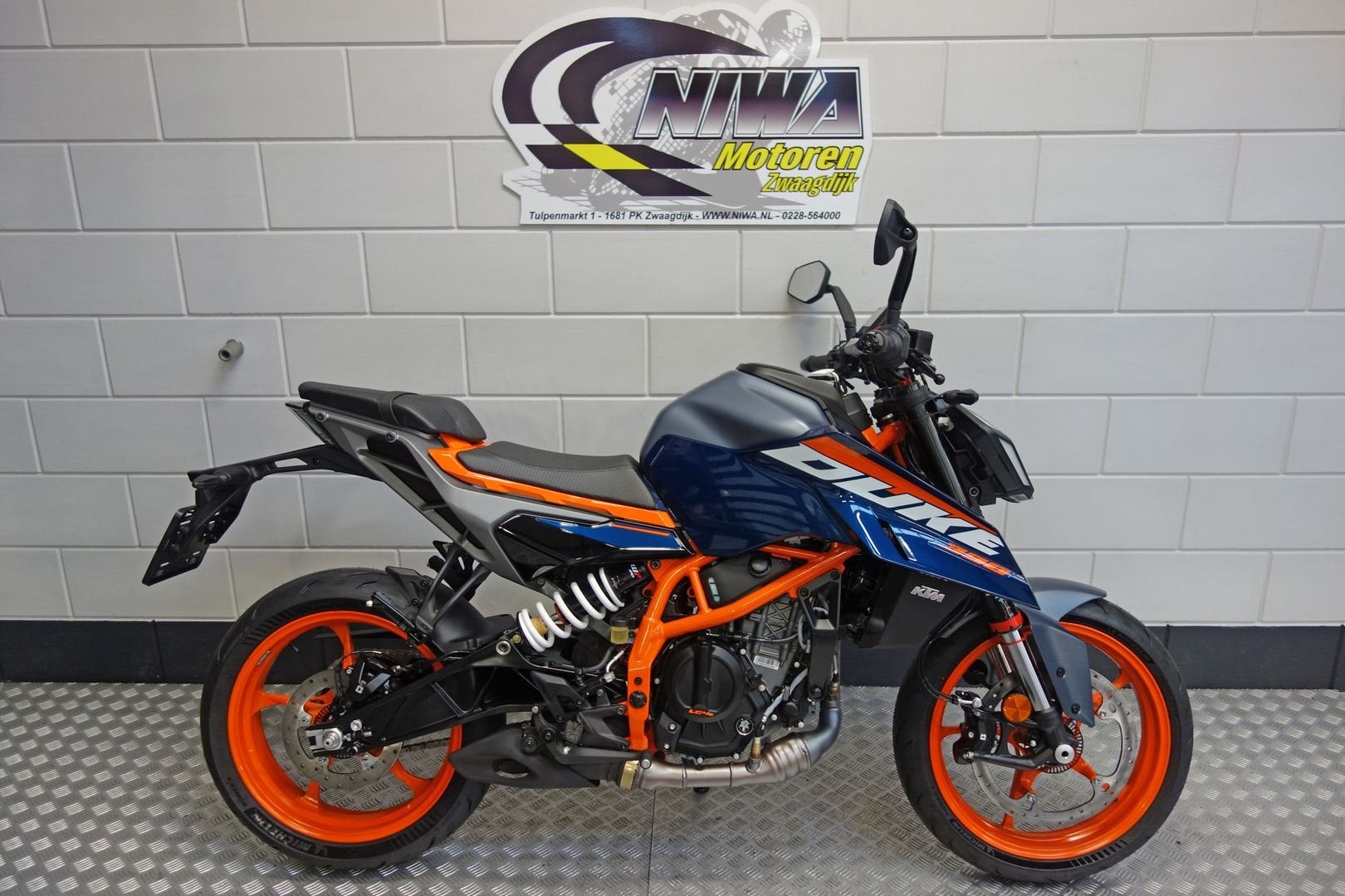 KTM 390 Duke, KTM, Bedrijf, Onbekend, 373 cc