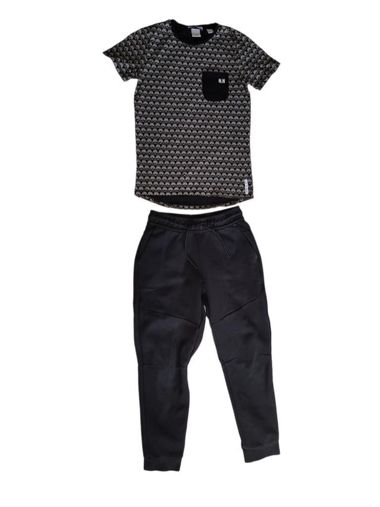 Mooie zwarte NIKE jogging pant maat 147-158., Kinderen en Baby's, Kinderkleding | Maat 152, Broek, Verzenden, Zo goed als nieuw