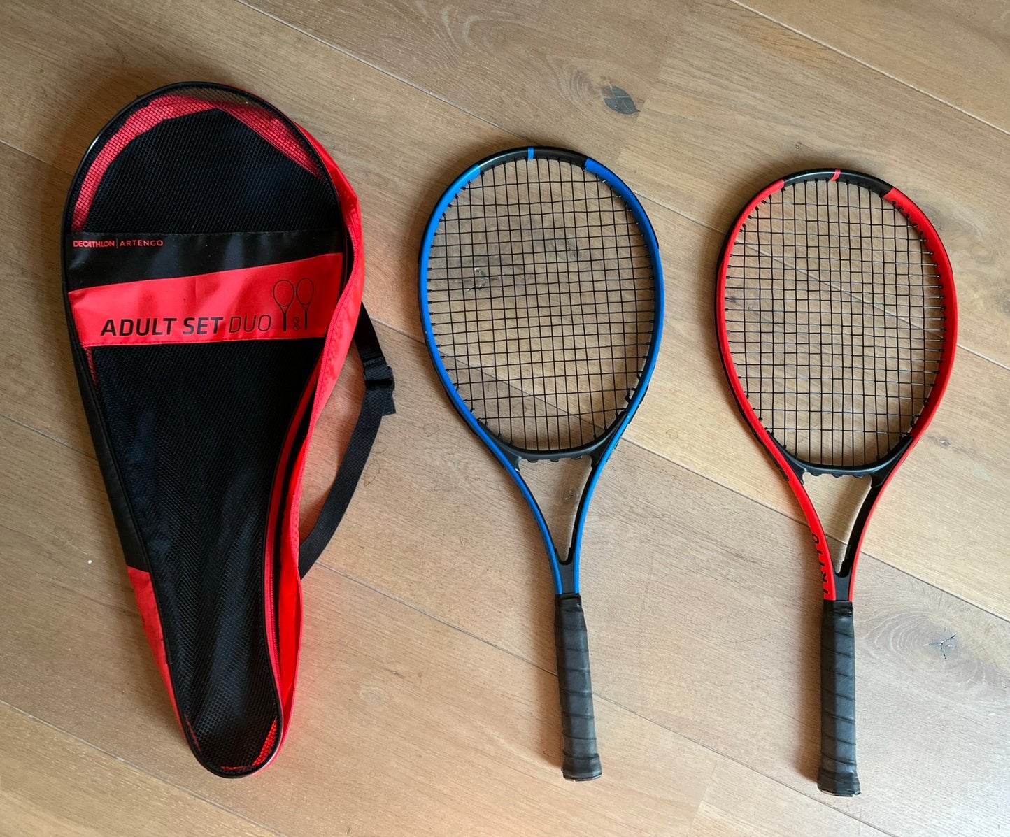 2 tennisrackets Artengo Adult set, Overige merken, L00, Ophalen of Verzenden, Zo goed als nieuw