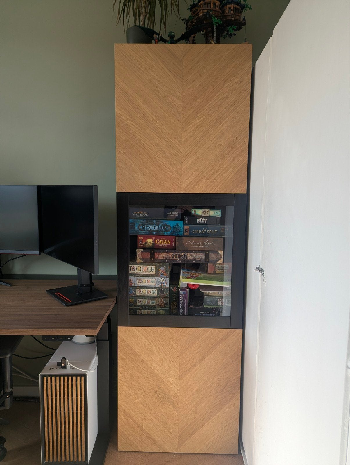 Ikea Besta kast (40x60x193) met Hedeviken & Sindvik deuren