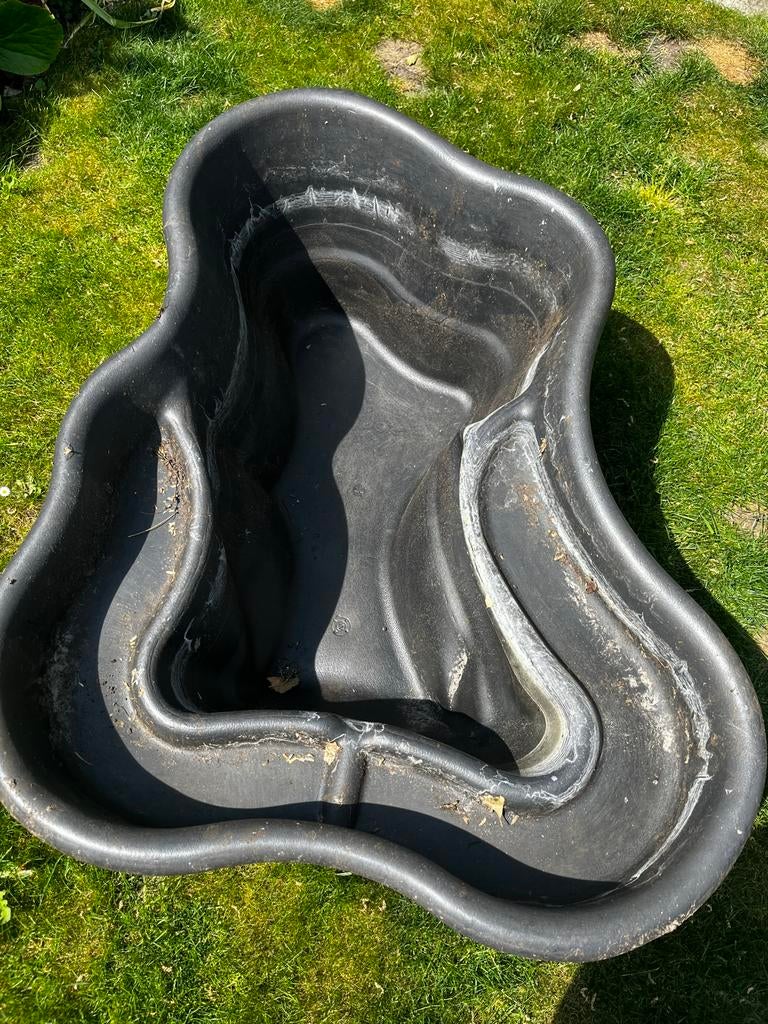 Zwarte kunststof vijver, 180x120x40cm, met kleine scheur, Tuin en Terras, Vijvers, Ophalen, Gebruikt