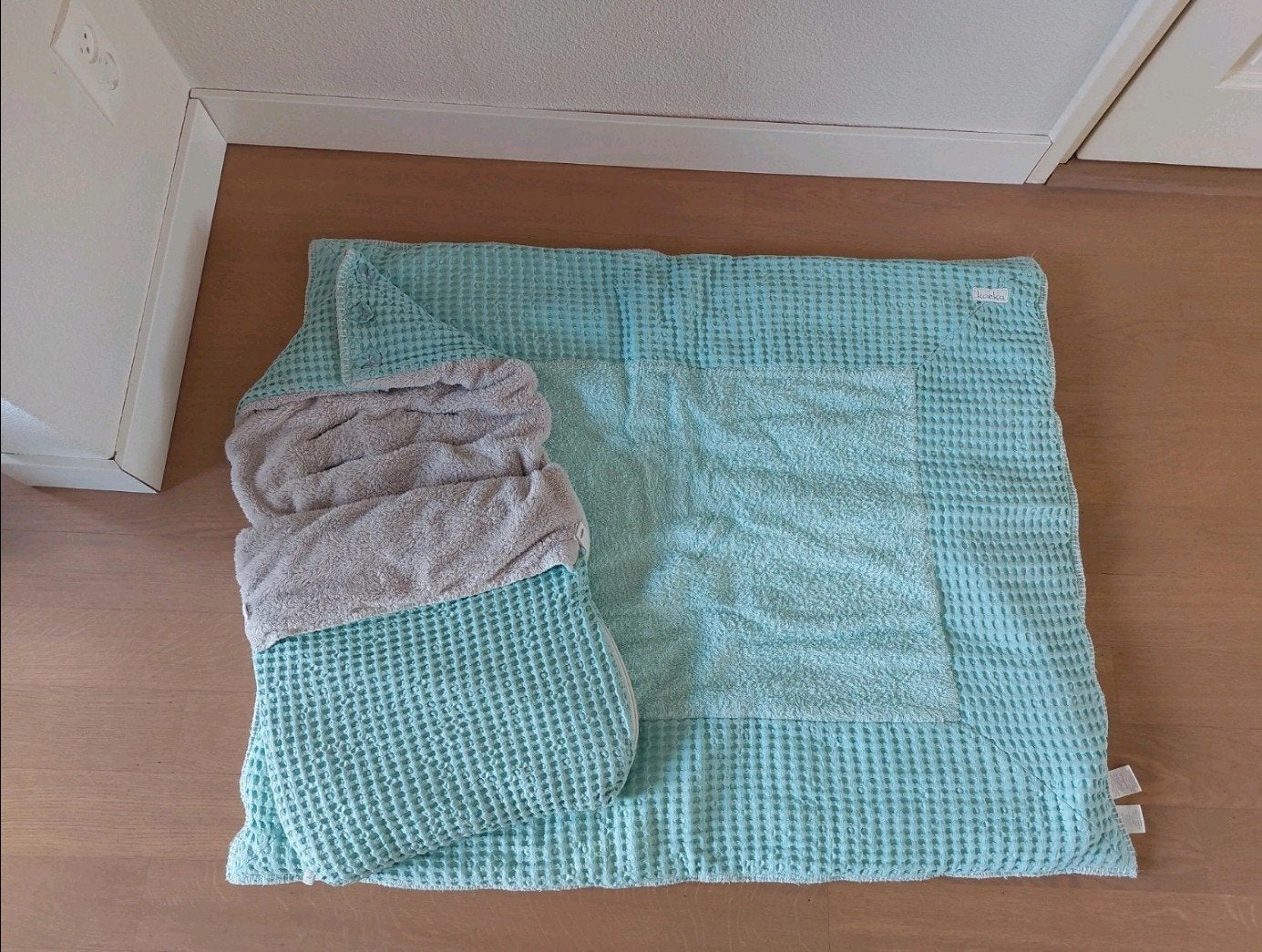 Koeka set: Voetenzak en boxkleed in mintgroen/grijs/crème, Ophalen of Verzenden, Gebruikt
