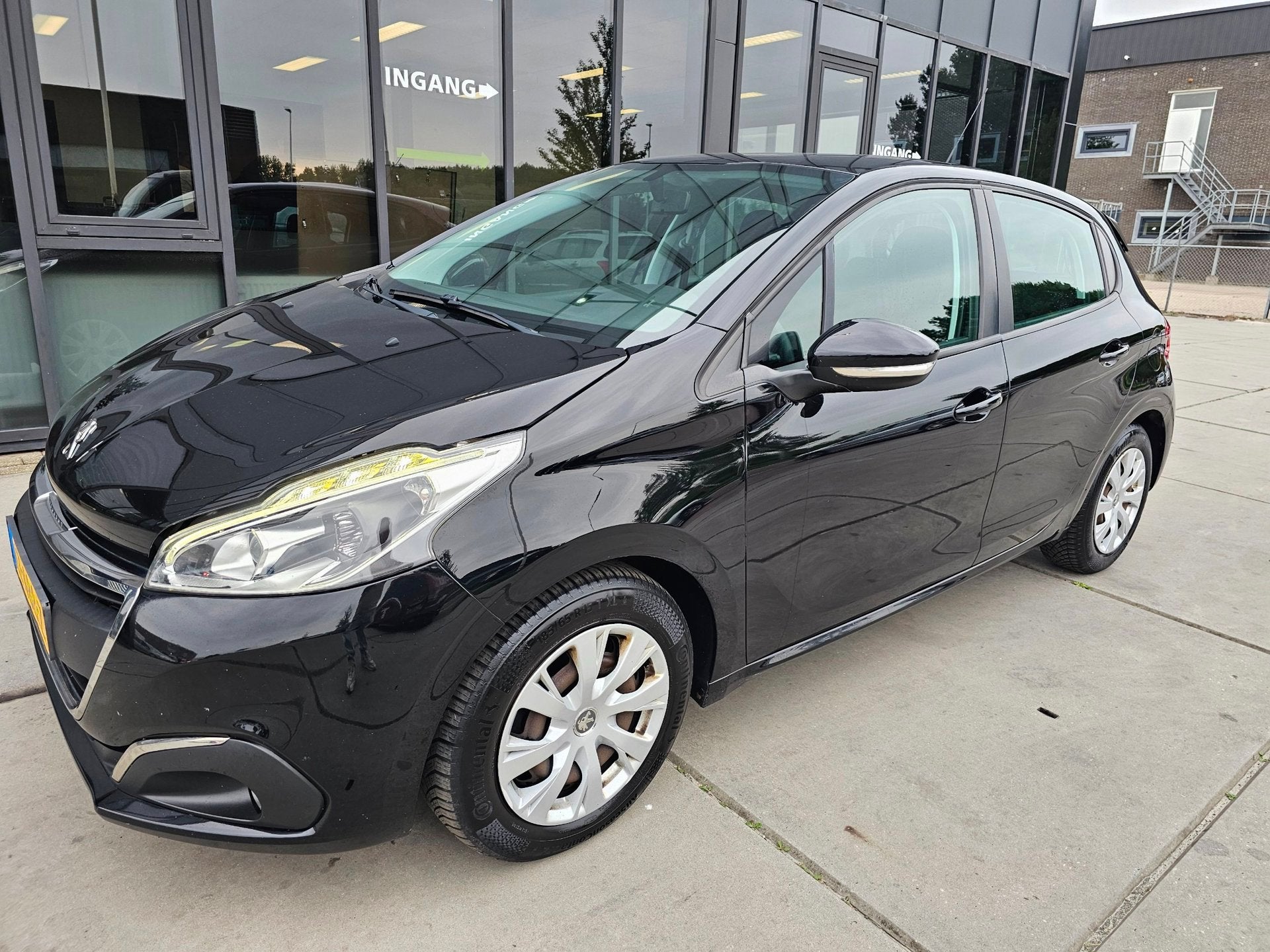 Peugeot 208 1.6 BlueHDi Blue Lease - Airco - Cruise -, Auto's, Voorwielaandrijving, 590 kg, Gebruikt, 4 cilinders