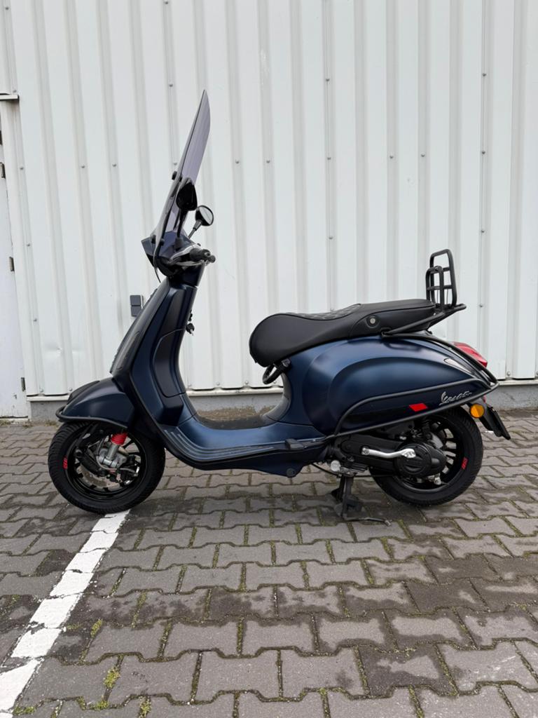 Vespa Sprint, full option, custom, geel kenteken, Ophalen, Maximaal 45 km/u, Vespa S, Zo goed als nieuw
