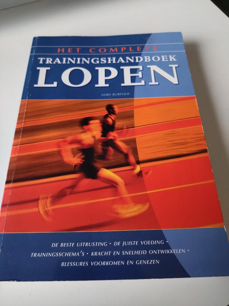 Het complete trainingshandboek lopen, Ophalen of Verzenden, Zo goed als nieuw, Amby Burfoot, Lopen en Fietsen