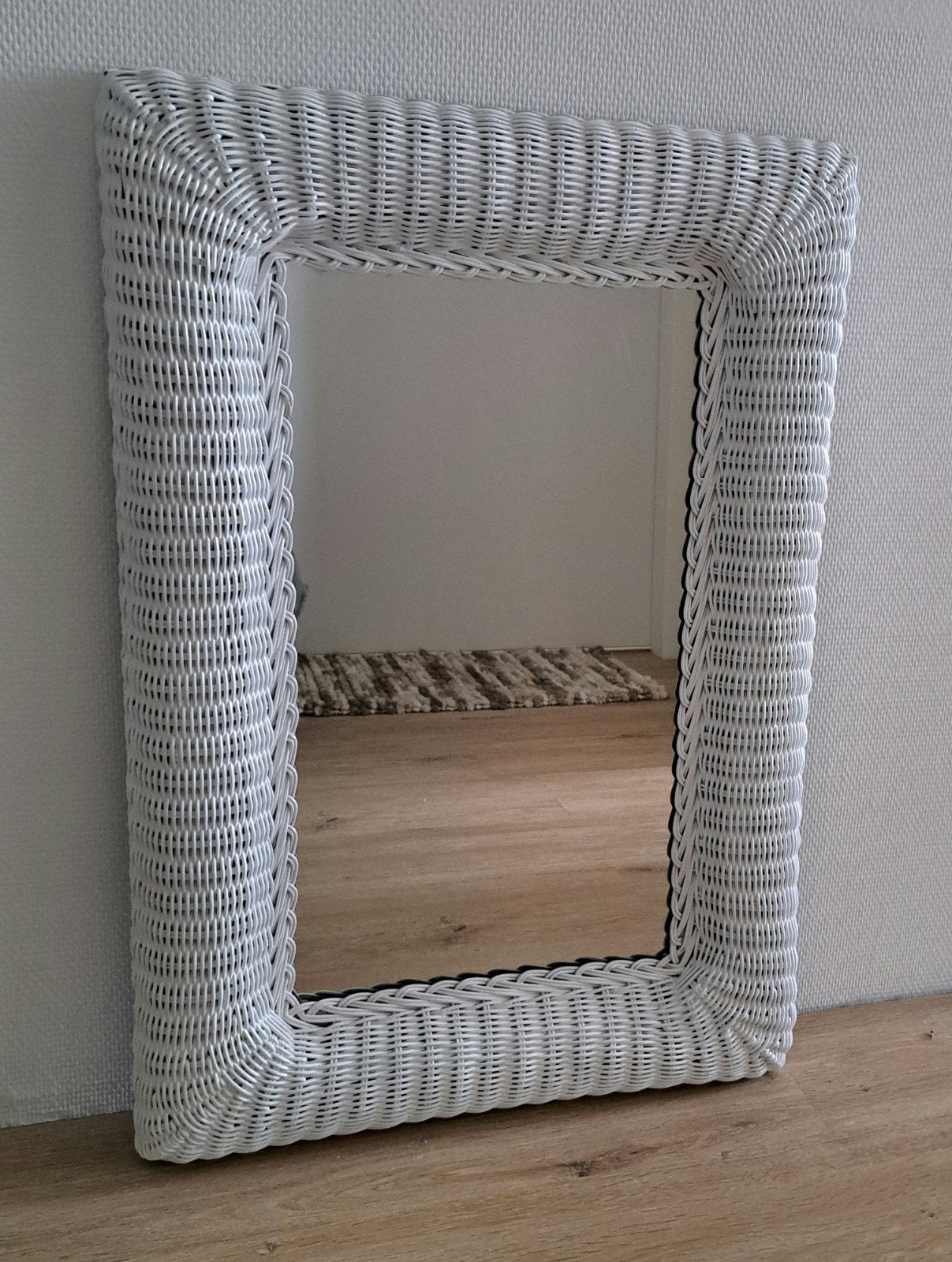 Spiegel wit, Ophalen, Rechthoekig, Minder dan 50 cm, Minder dan 100 cm
