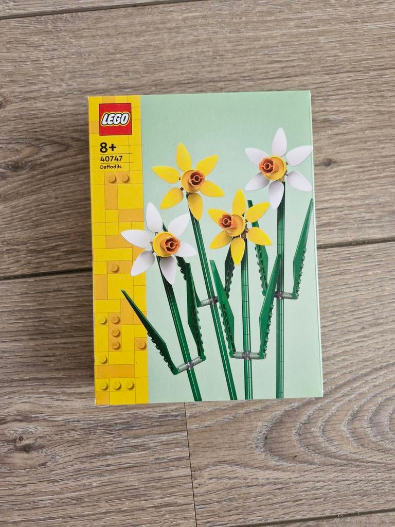 Gloednieuwe LEGO Daffodils Bloemen Set (40747) - Ongeopend, Ophalen of Verzenden, Nieuw, Complete set, Lego