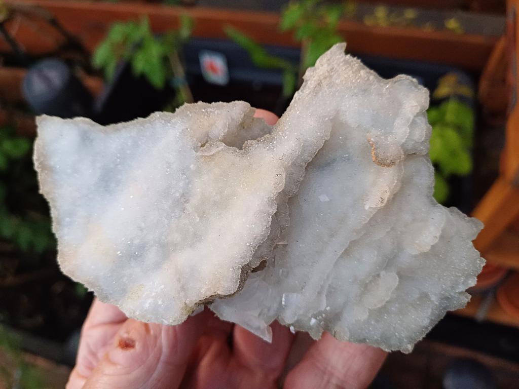 D11-4 Glinsterende Chalcedoon Madan Bulgarije #collectie, Ophalen of Verzenden, Mineraal
