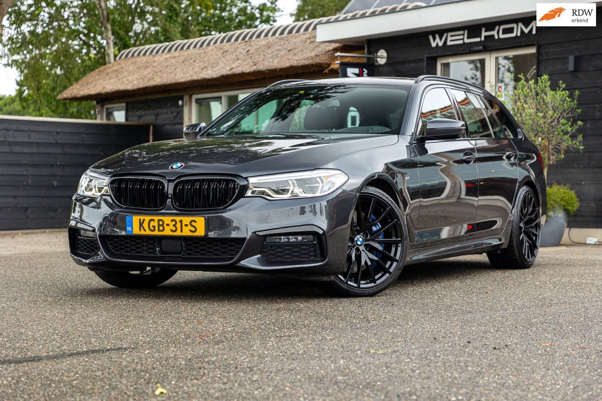 BMW 5-serie Touring 540i xDrive M-Sport I Bowers & Wilkins I, Auto's, Automaat, Dealer onderhouden, Gebruikt, Zwart