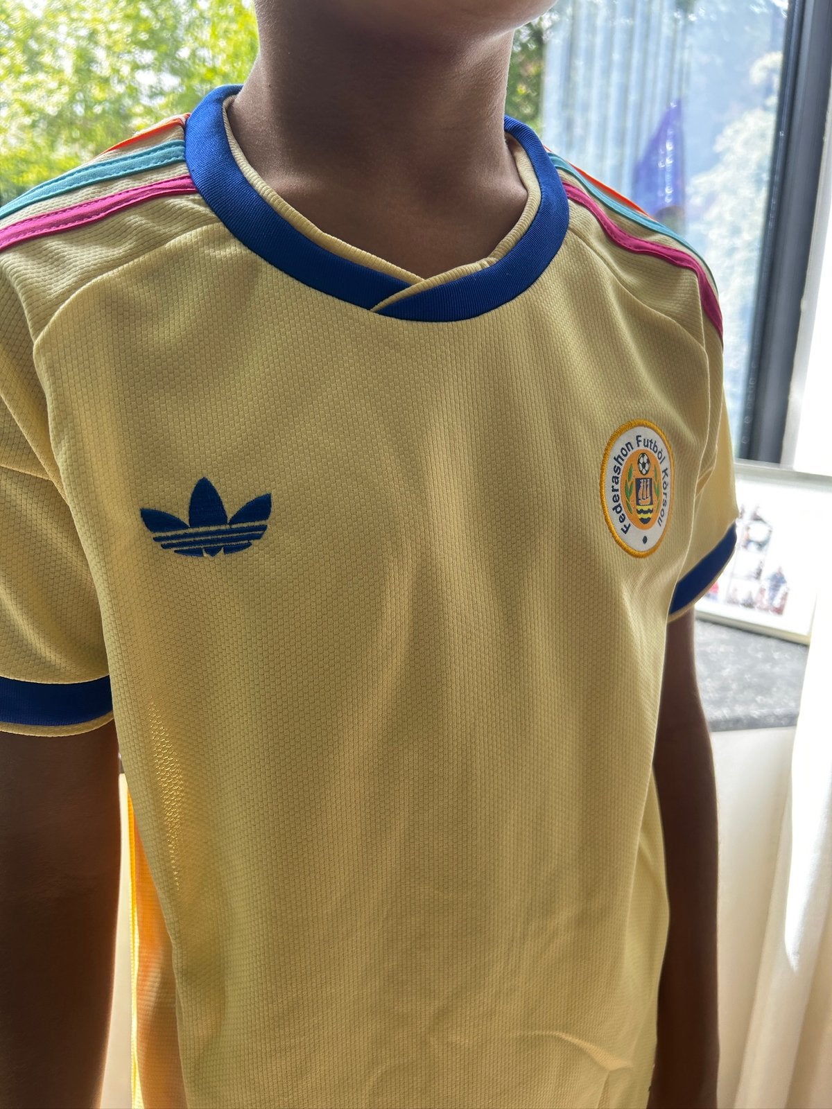 Curacao kids tenue thuis geel WK 2026, Maat XS of kleiner, Verzenden, Nieuw, Set