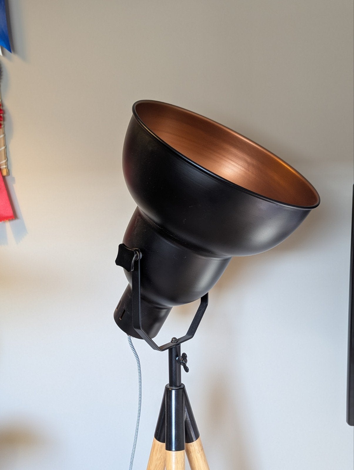 Staande lamp zwart met koperen binnenkant, Ophalen, 100 tot 150 cm, Industrieel, Modern, E27 (groot)