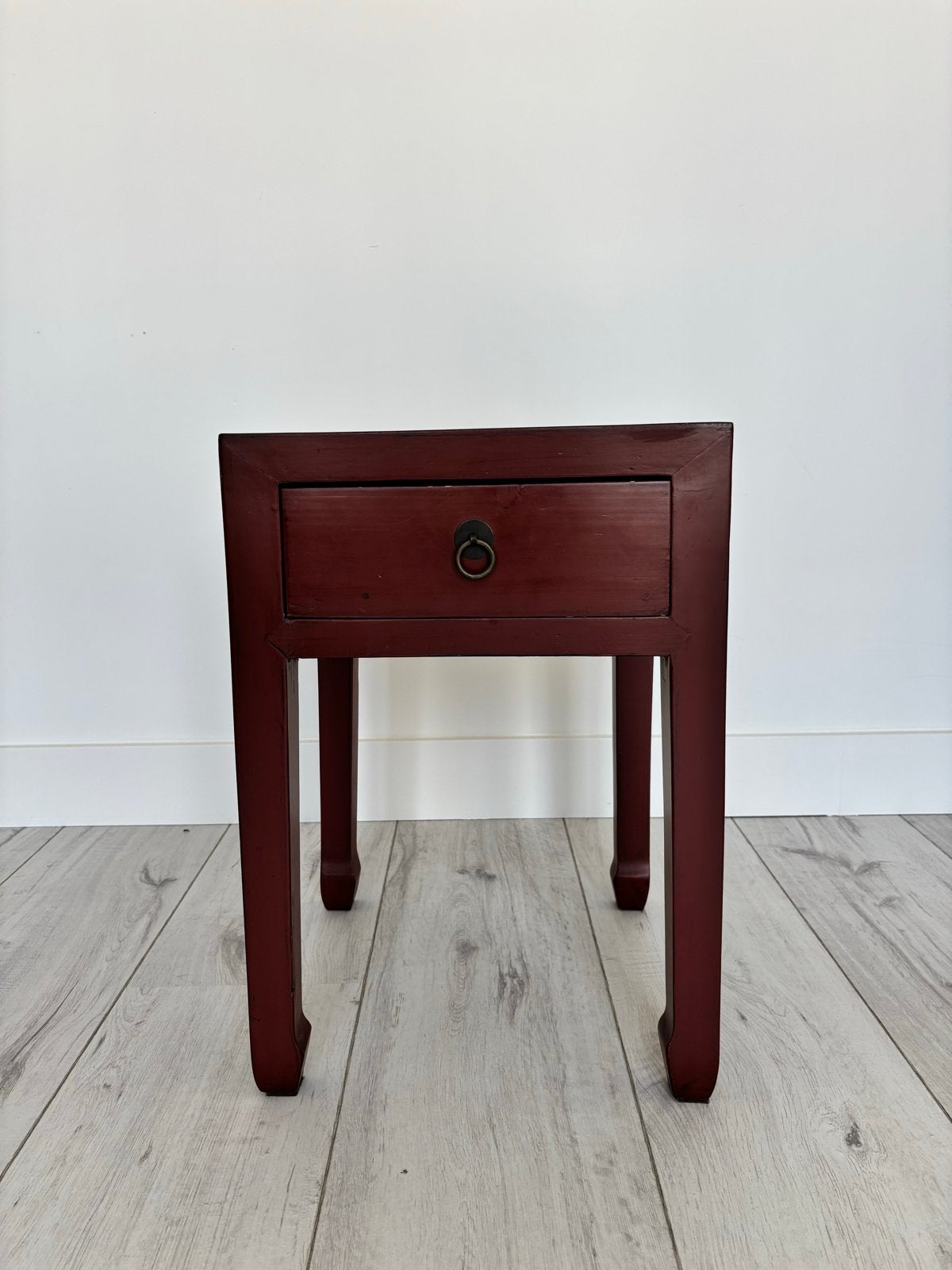 Vintage Chinees Bijzettafeltje - Rood Hout, 45 tot 60 cm, Minder dan 55 cm, Gebruikt, Vierkant